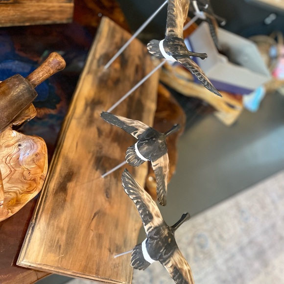 This 30”L x 9.5”W x 14” H 5 geese in flight wood sculpture is one of a kind! - Picture 5 of 17